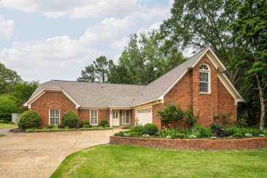 Immaculate Home on the Golf Course in Lakeland! Nestled on the on Stonebridge Golf Club in Tennessee - for sale on GolfHomes.com, golf home, golf lot