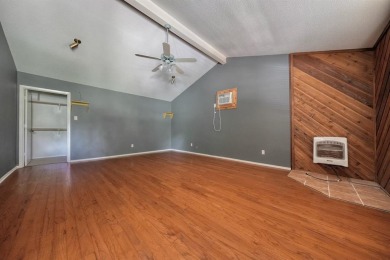 Step inside this charming single-story cottage and discover the on Hide-A-Way Lake Golf Course in Texas - for sale on GolfHomes.com, golf home, golf lot