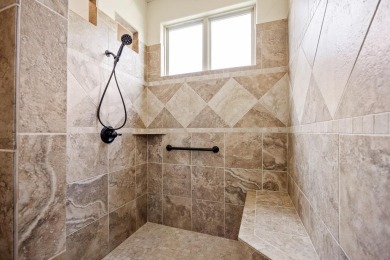 Lovely stand alone German Cottage in Comanche Trace with no on The Club At Comanche Trace in Texas - for sale on GolfHomes.com, golf home, golf lot