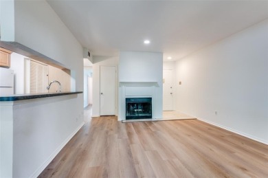 Enjoy tree top living in this nicely renovated condo in the on Stevens Park Golf Course in Texas - for sale on GolfHomes.com, golf home, golf lot