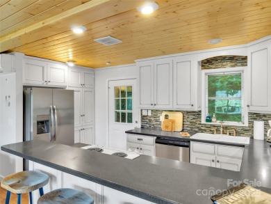 Mountain Living at Its Finest!

Enjoy breathtaking panoramic on Maggie Valley Resort and Country Club in North Carolina - for sale on GolfHomes.com, golf home, golf lot