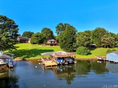 When you turn in to Fox Hollow and where the road ends on Myrick Hills Country Club in North Carolina - for sale on GolfHomes.com, golf home, golf lot