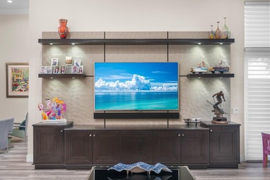 FULL GOLF MEMBERSHIP--Incredible renovated move in ready, 5 bed on  in Florida - for sale on GolfHomes.com, golf home, golf lot