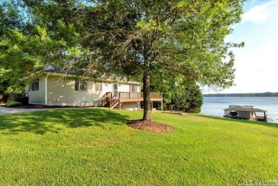 When you turn in to Fox Hollow and where the road ends on Myrick Hills Country Club in North Carolina - for sale on GolfHomes.com, golf home, golf lot
