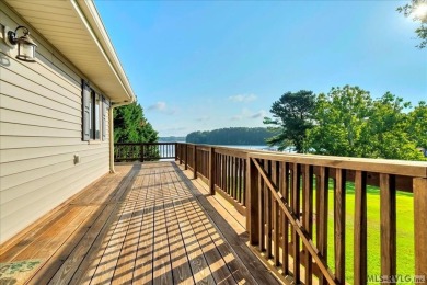 When you turn in to Fox Hollow and where the road ends on Myrick Hills Country Club in North Carolina - for sale on GolfHomes.com, golf home, golf lot