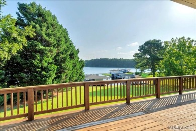 When you turn in to Fox Hollow and where the road ends on Myrick Hills Country Club in North Carolina - for sale on GolfHomes.com, golf home, golf lot