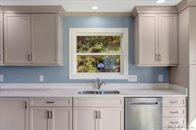 When you turn in to Fox Hollow and where the road ends on Myrick Hills Country Club in North Carolina - for sale on GolfHomes.com, golf home, golf lot