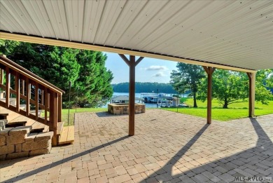 When you turn in to Fox Hollow and where the road ends on Myrick Hills Country Club in North Carolina - for sale on GolfHomes.com, golf home, golf lot