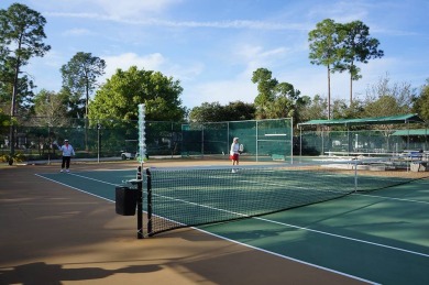 This lovely manufactured home is on leased land. Age 55+ and pet on Pine Lakes Country Club in Florida - for sale on GolfHomes.com, golf home, golf lot