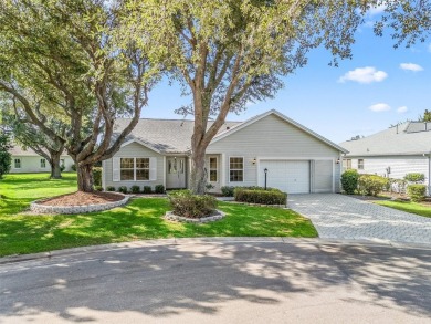 ROOF 2020. HVAC 2021. BEAUTIFULLY UPDATED Willow/Wisteria Model on The Links of Spruce Creek in Florida - for sale on GolfHomes.com, golf home, golf lot