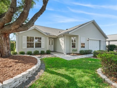 ROOF 2020. HVAC 2021. BEAUTIFULLY UPDATED Willow/Wisteria Model on The Links of Spruce Creek in Florida - for sale on GolfHomes.com, golf home, golf lot