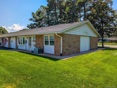 Spacious, Updated Condo in Leisure Village - 55+ and older on Leisure Village Golf Course in New York - for sale on GolfHomes.com, golf home, golf lot