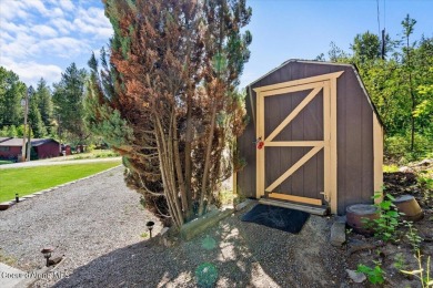 Welcome to your dream home located in the desirable Fairway on Pinehurst Golf Course in Idaho - for sale on GolfHomes.com, golf home, golf lot