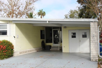 Escape to tranquility in this charming 2-bedroom PH home. With a on Schalamar Creek Golf and Country Club in Florida - for sale on GolfHomes.com, golf home, golf lot