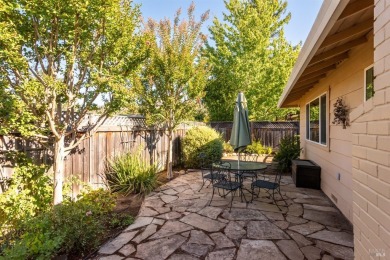 This well maintained Juniper residence is on a quiet street in on Oakmont Golf Club in California - for sale on GolfHomes.com, golf home, golf lot