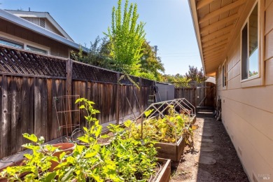 This well maintained Juniper residence is on a quiet street in on Oakmont Golf Club in California - for sale on GolfHomes.com, golf home, golf lot