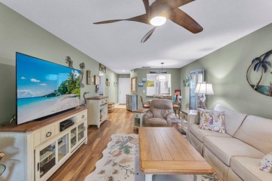 This beautifully updated 2-bedroom, 2-bath condo offers modern on Heritage Ridge Golf Club in Florida - for sale on GolfHomes.com, golf home, golf lot