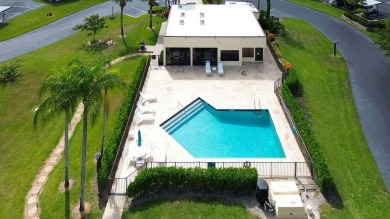 This beautifully updated 2-bedroom, 2-bath condo offers modern on Heritage Ridge Golf Club in Florida - for sale on GolfHomes.com, golf home, golf lot