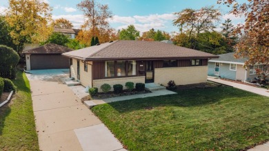 Finance w/Chase Bank & receive $5K that does not need to be paid on Madison Golf Course in Wisconsin - for sale on GolfHomes.com, golf home, golf lot