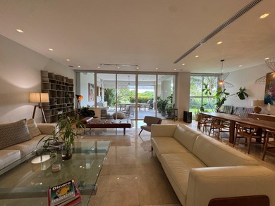 Luxury Garden Residence in The Reserve, Santa Maria Panama

Step on  in  - for sale on GolfHomes.com, golf home, golf lot