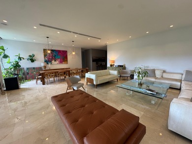 Luxury Garden Residence in The Reserve, Santa Maria Panama

Step on  in  - for sale on GolfHomes.com, golf home, golf lot