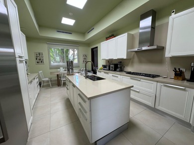 Luxury Garden Residence in The Reserve, Santa Maria Panama

Step on  in  - for sale on GolfHomes.com, golf home, golf lot