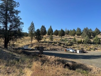 Beautiful John Day Home w/Fabulous Golf Course Views!  Country on  in Oregon - for sale on GolfHomes.com, golf home, golf lot