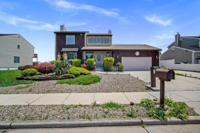 Open House Saturday, June 14th, 2025 11AM-1PM. Direct Golf on The Links At Brigantine Beach in New Jersey - for sale on GolfHomes.com, golf home, golf lot