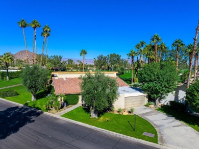 La Quinta Country Club free standing 3 bedroom, 3 bath condo on La Quinta Golf  Resort and Country Clubs in California - for sale on GolfHomes.com, golf home, golf lot