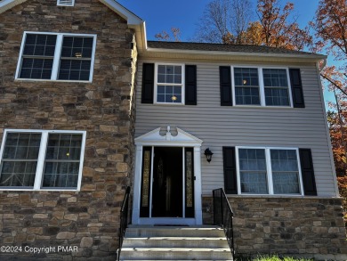 Welcome to Your Dream Home!Discover the perfect blend of luxury on Caesars Pocono Palace Resort in Pennsylvania - for sale on GolfHomes.com, golf home, golf lot