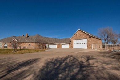 Nestled in the prestigious Walnut Hills neighborhood, this on La Paloma Golf Club in Texas - for sale on GolfHomes.com, golf home, golf lot