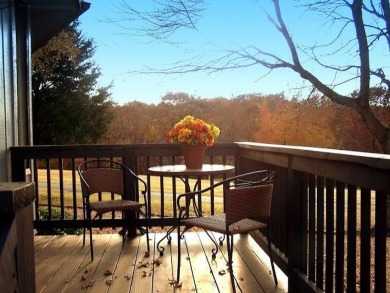 Welcome to this charming 2-bedroom, 2-bath home with a 2-car on Bella Vista - Metfield Golf Complex and Country Club in Arkansas - for sale on GolfHomes.com, golf home, golf lot