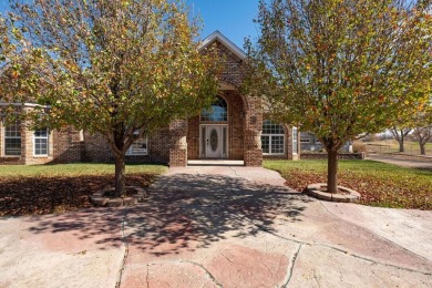 Nestled in the prestigious Walnut Hills neighborhood, this on La Paloma Golf Club in Texas - for sale on GolfHomes.com, golf home, golf lot