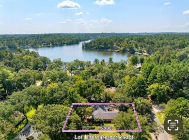 Stunning 3 Bed, 2 Bath Brick Home with J-Garage + Flex Room on on Hide-A-Way Lake Golf Course in Texas - for sale on GolfHomes.com, golf home, golf lot