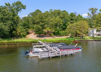 Stunning 3 Bed, 2 Bath Brick Home with J-Garage + Flex Room on on Hide-A-Way Lake Golf Course in Texas - for sale on GolfHomes.com, golf home, golf lot