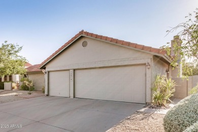 Golf Course Living with Stunning Mountain Views | 3BR + Den | on The Lakes at Ahwatukee in Arizona - for sale on GolfHomes.com, golf home, golf lot