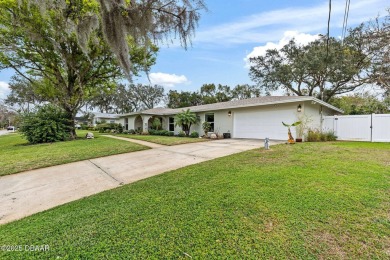 LISTED BELOW APPRAISED VALUE!  Welcome to 41 Pine Valley Circle on Tomoka Oaks Golf and Country Club in Florida - for sale on GolfHomes.com, golf home, golf lot