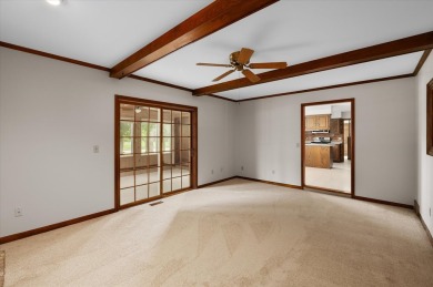Exciting opportunity in Prestbury to make this lovely home your on Bliss Creek Golf Club in Illinois - for sale on GolfHomes.com, golf home, golf lot