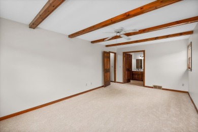 Exciting opportunity in Prestbury to make this lovely home your on Bliss Creek Golf Club in Illinois - for sale on GolfHomes.com, golf home, golf lot