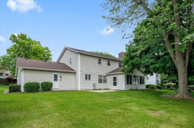 Exciting opportunity in Prestbury to make this lovely home your on Bliss Creek Golf Club in Illinois - for sale on GolfHomes.com, golf home, golf lot