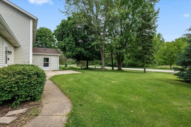 Exciting opportunity in Prestbury to make this lovely home your on Bliss Creek Golf Club in Illinois - for sale on GolfHomes.com, golf home, golf lot