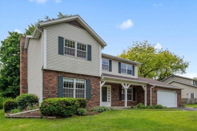 Exciting opportunity in Prestbury to make this lovely home your on Bliss Creek Golf Club in Illinois - for sale on GolfHomes.com, golf home, golf lot