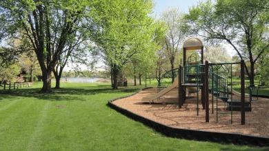 Exciting opportunity in Prestbury to make this lovely home your on Bliss Creek Golf Club in Illinois - for sale on GolfHomes.com, golf home, golf lot