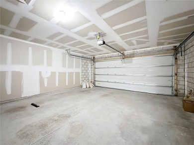 Why wait to build, when you can buy ready and new! Minutes away on The Oaks Golf Club in Florida - for sale on GolfHomes.com, golf home, golf lot