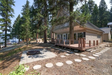 Beautiful lake views with over 52 feet of frontage on Davis on McCall Municipal Golf Course in Idaho - for sale on GolfHomes.com, golf home, golf lot