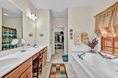 Very well-maintained Franklin model with hardwood floors on main on The Golf Club At Oxford Greens in Connecticut - for sale on GolfHomes.com, golf home, golf lot