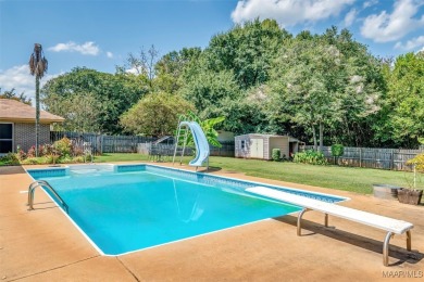 Move in ready home with updated flooring, spacious floor plan & on Arrowhead Country Club in Alabama - for sale on GolfHomes.com, golf home, golf lot