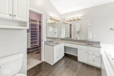 Our highly motivated sellers are offering this turn-key charming on Old Oakland Golf Club in Indiana - for sale on GolfHomes.com, golf home, golf lot