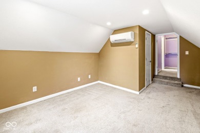 Our highly motivated sellers are offering this turn-key charming on Old Oakland Golf Club in Indiana - for sale on GolfHomes.com, golf home, golf lot