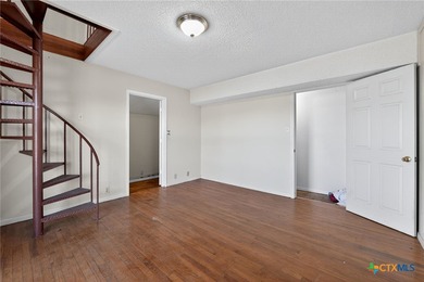 Welcome to 205 Lakewood Dr, a well-maintained 3-bed, 3-bath home on Gatesville Country Club in Texas - for sale on GolfHomes.com, golf home, golf lot